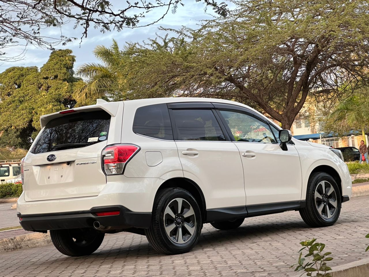 SUBARU FORESTER thumbnail 10